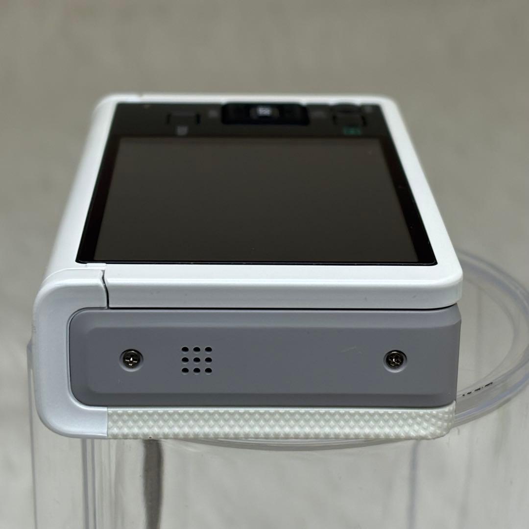 美品　CASIO カメラ　EX-ZR50 充電器　箱　ホワイト　コンデジ　動作品