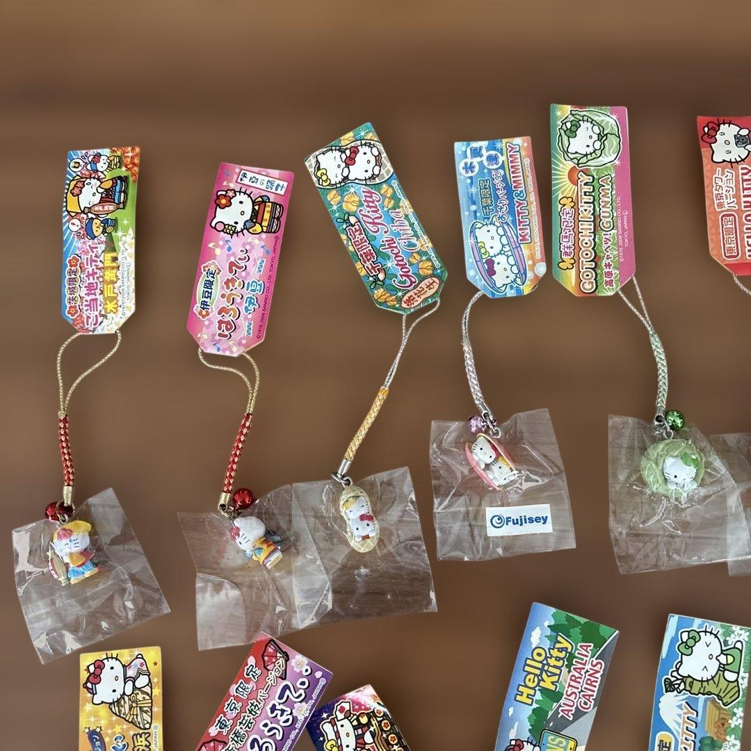ハローキティ　ご当地ストラップ
