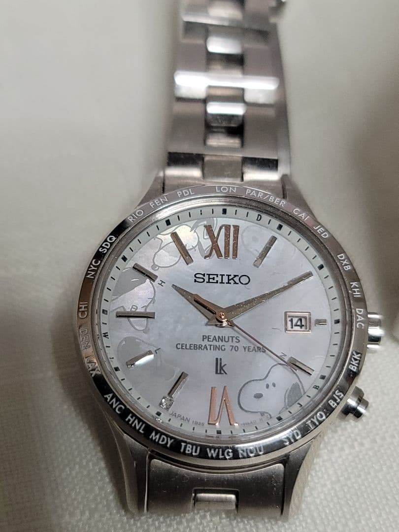 三が日特価稀少品　SEIKO ルキア　PEANUTS 70周年記念モデル 腕時計