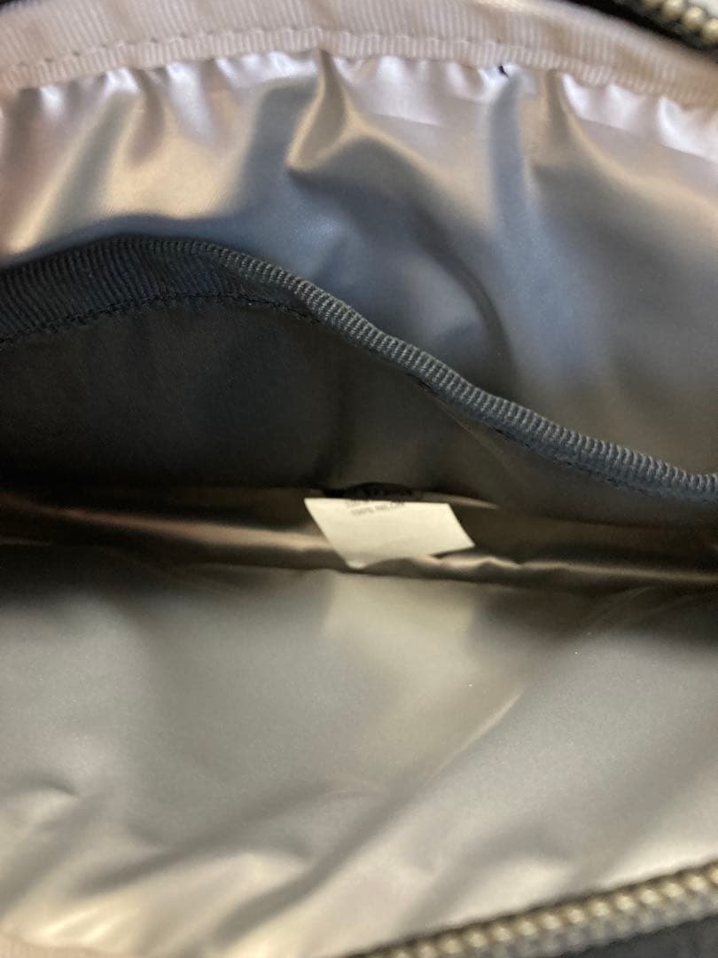 ESSENTIAL RECT XBODY ブラックC