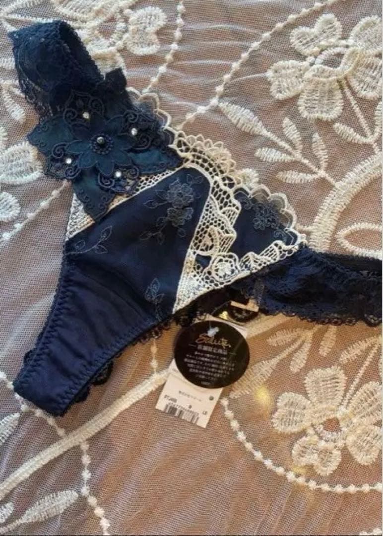 専用　サルートSalute 98G ヴィクトリア Tバック M 2点まとめ