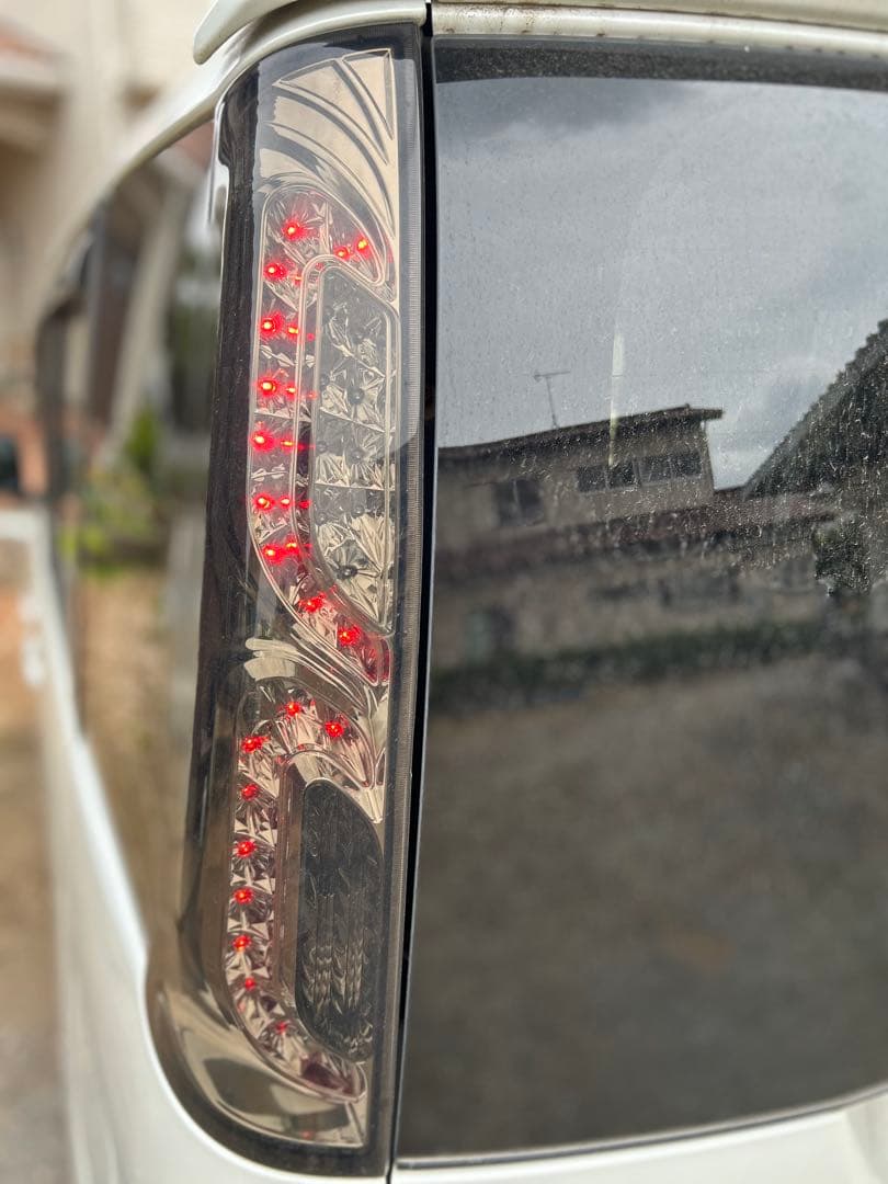 MBROパレットSW　LEDテールランプ スモークレンズ　社外品　限界価格