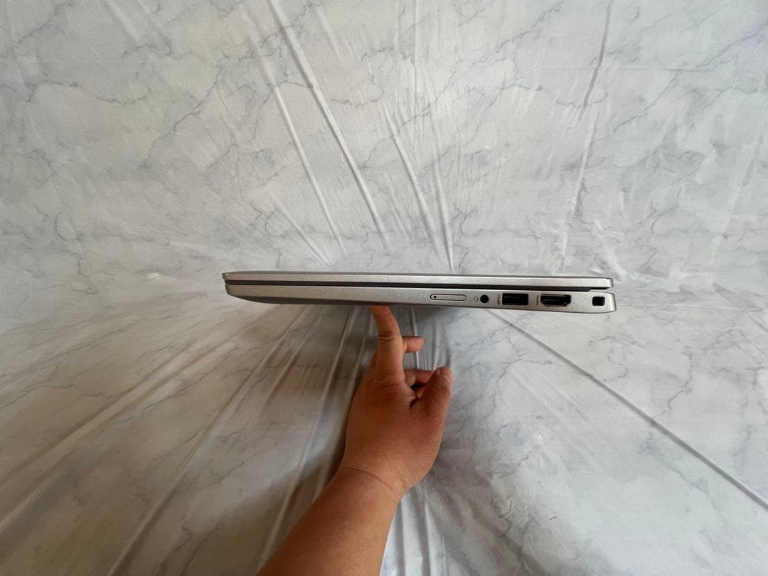 Dell Latitude 5320 i5 第11世代 16GB