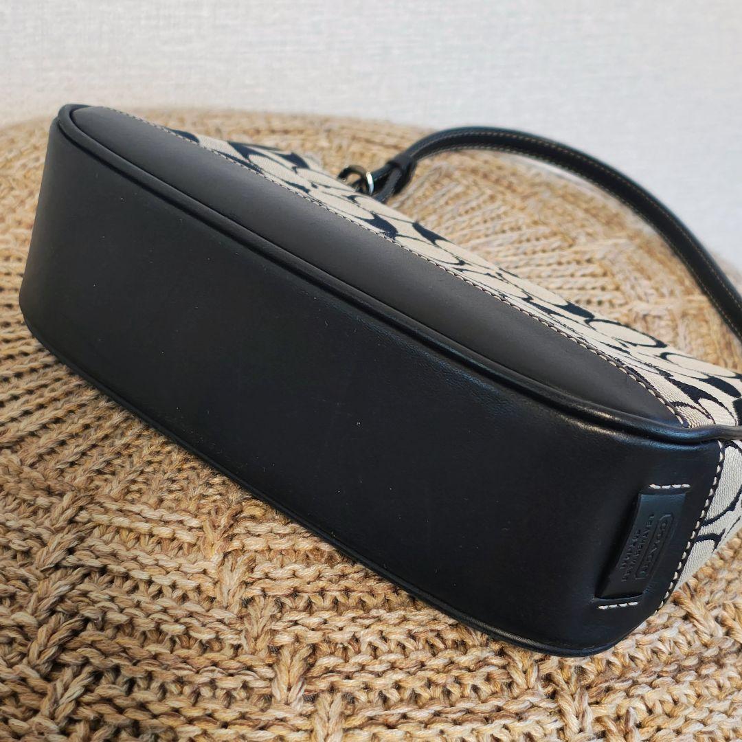 美品 COACH コーチ アクセサリーポーチ キャンバス 黒 シグネチャー