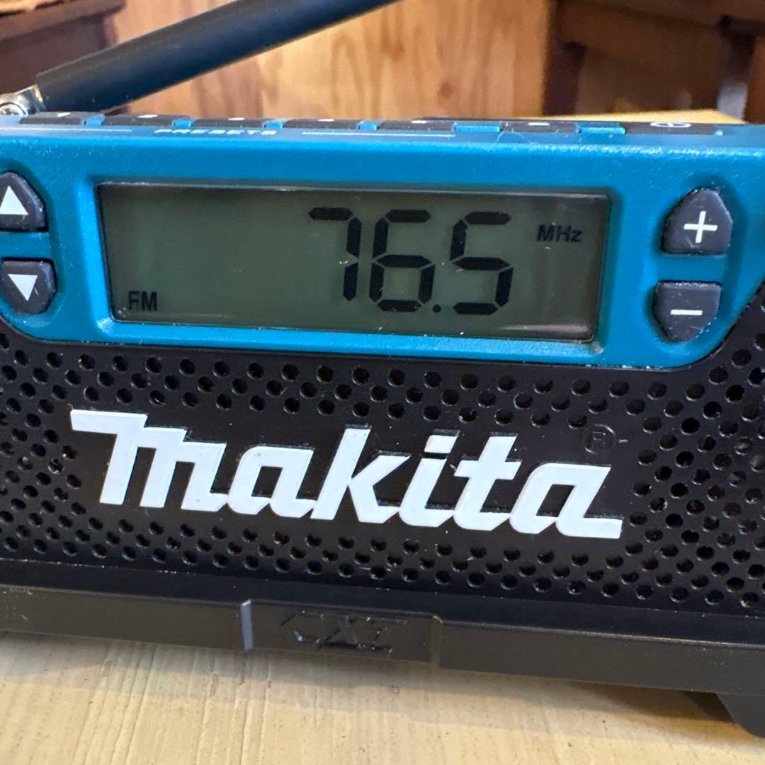 Makita MR052 ラジオ（セット）
