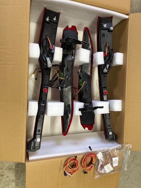 80ハリアーシェアスタイル製シーケンシャルウインカー