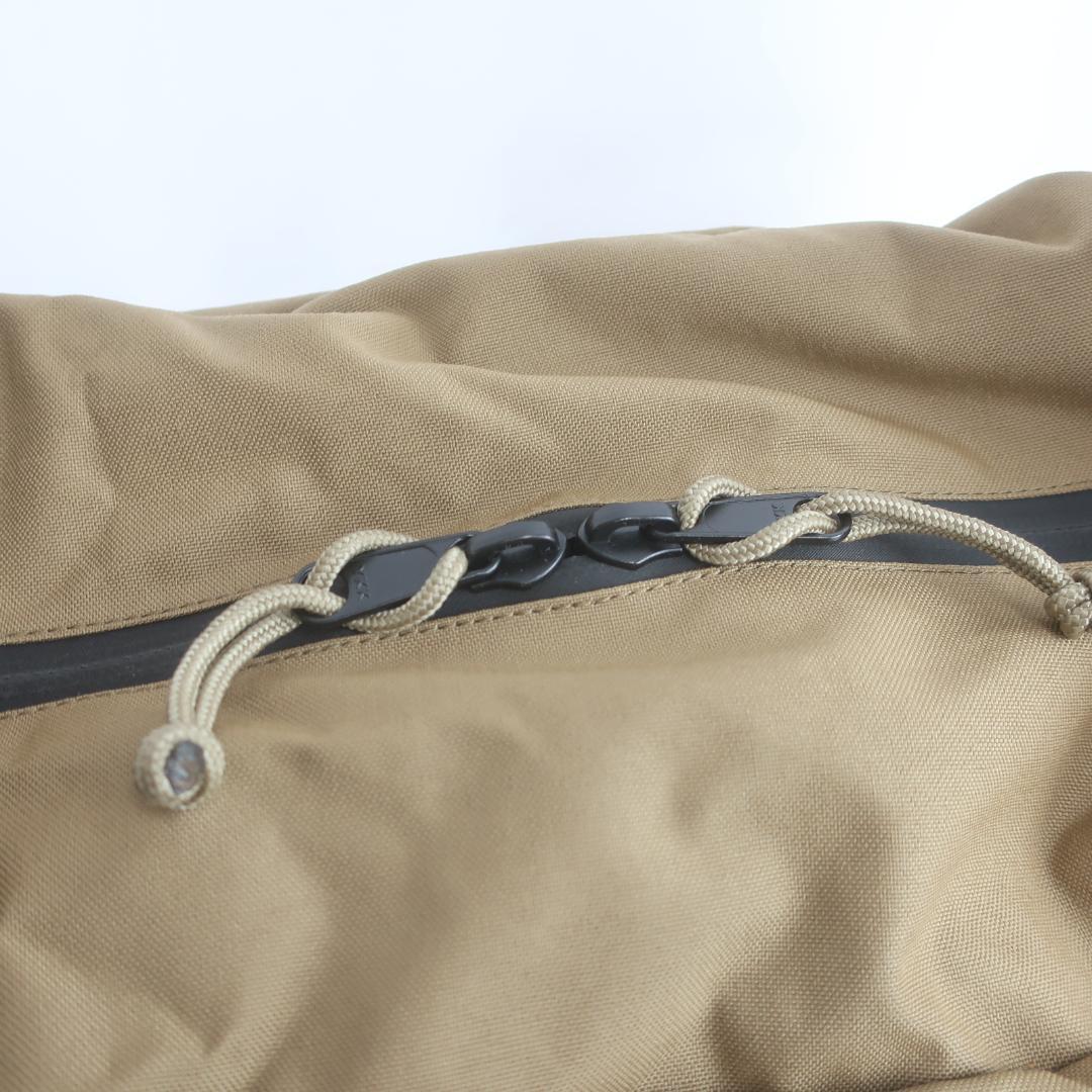 美品 MYSTERY RANCH クラークフィールド ショルダー バッグ 鞄