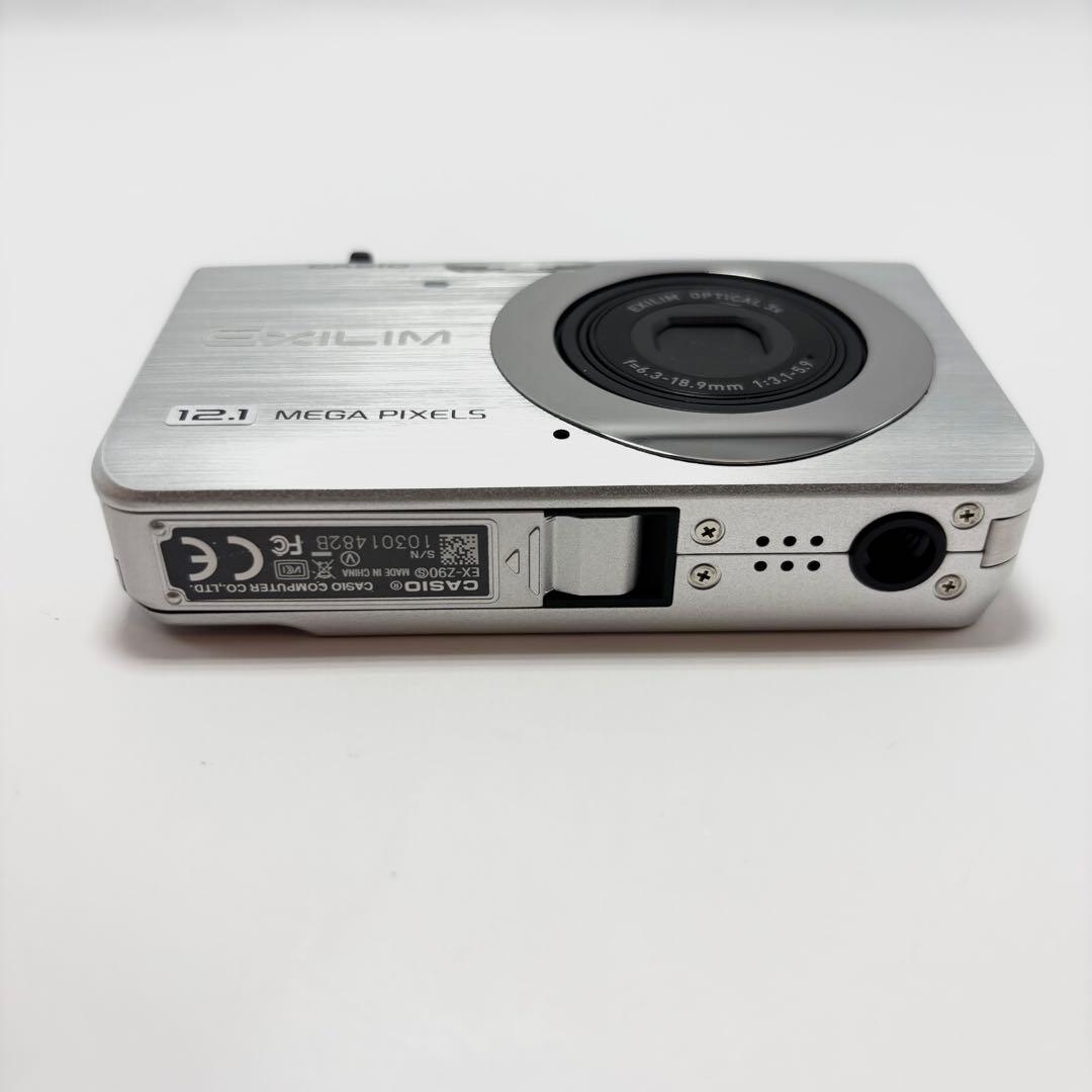 【週末限定値下げ】【付属品完備】CASIO EXILIM EX-Z90 シルバー