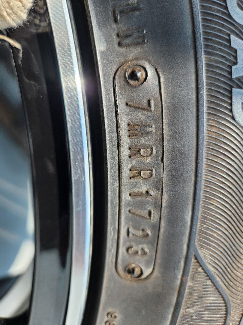 19インチ ホイールセット　245/45-19　 PCD114.3 IN 35