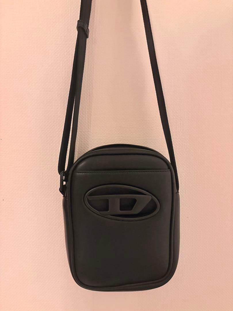 ✨1/4限定大幅値下げ✨超美品 DIESEL フェイクレザーショルダーバッグ