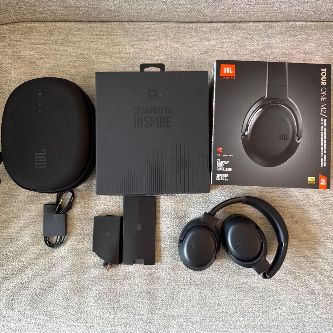 JBL TOUR ONE M2 / ワイヤレスヘッドホン ブラック