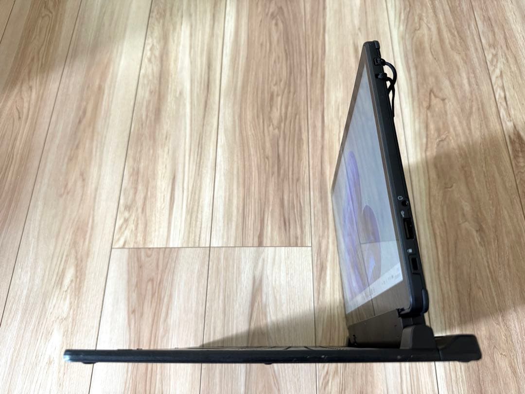 第8世代 富士通 ArrowsTab Q739/AE 2in1タッチパネル