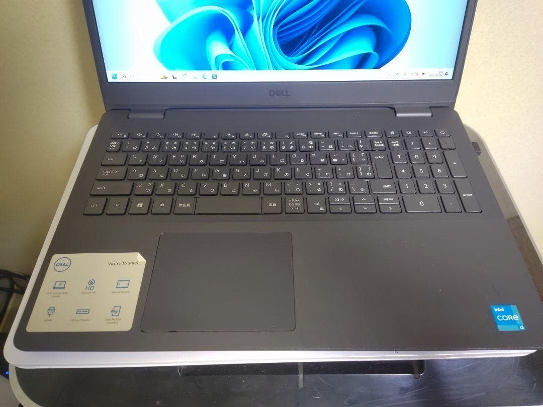 第11世代Core i3搭載 Dell Vostro 15
