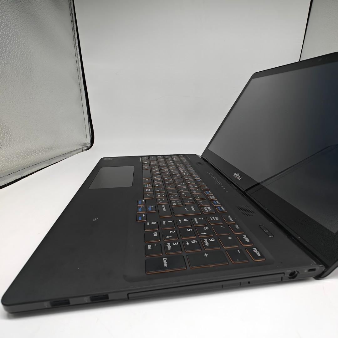 【富士通】AH77 高速i7 SSD256GB 8GB ブラック ノートPC