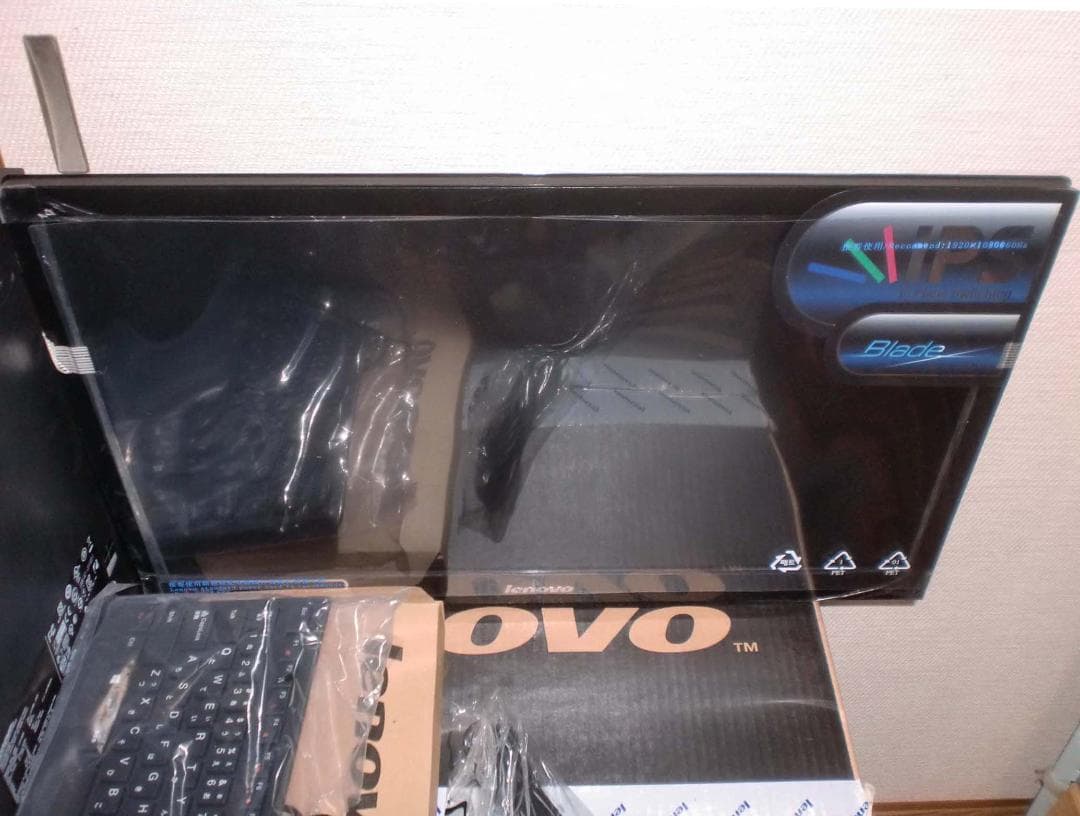 レノボ　デスクトップ57316988展示超美品win8, i3オフィス2013付