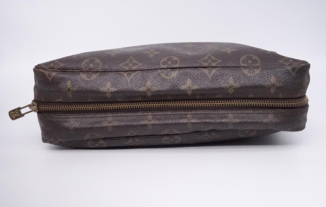 LOUISVUITTON ルイヴィトン トゥルーストワレ23 M47524