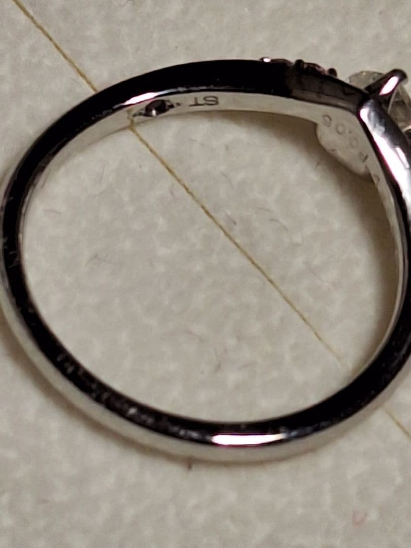 モリモリサマンサティアラの可愛いハートシェイプPt950ダイヤリング 9号