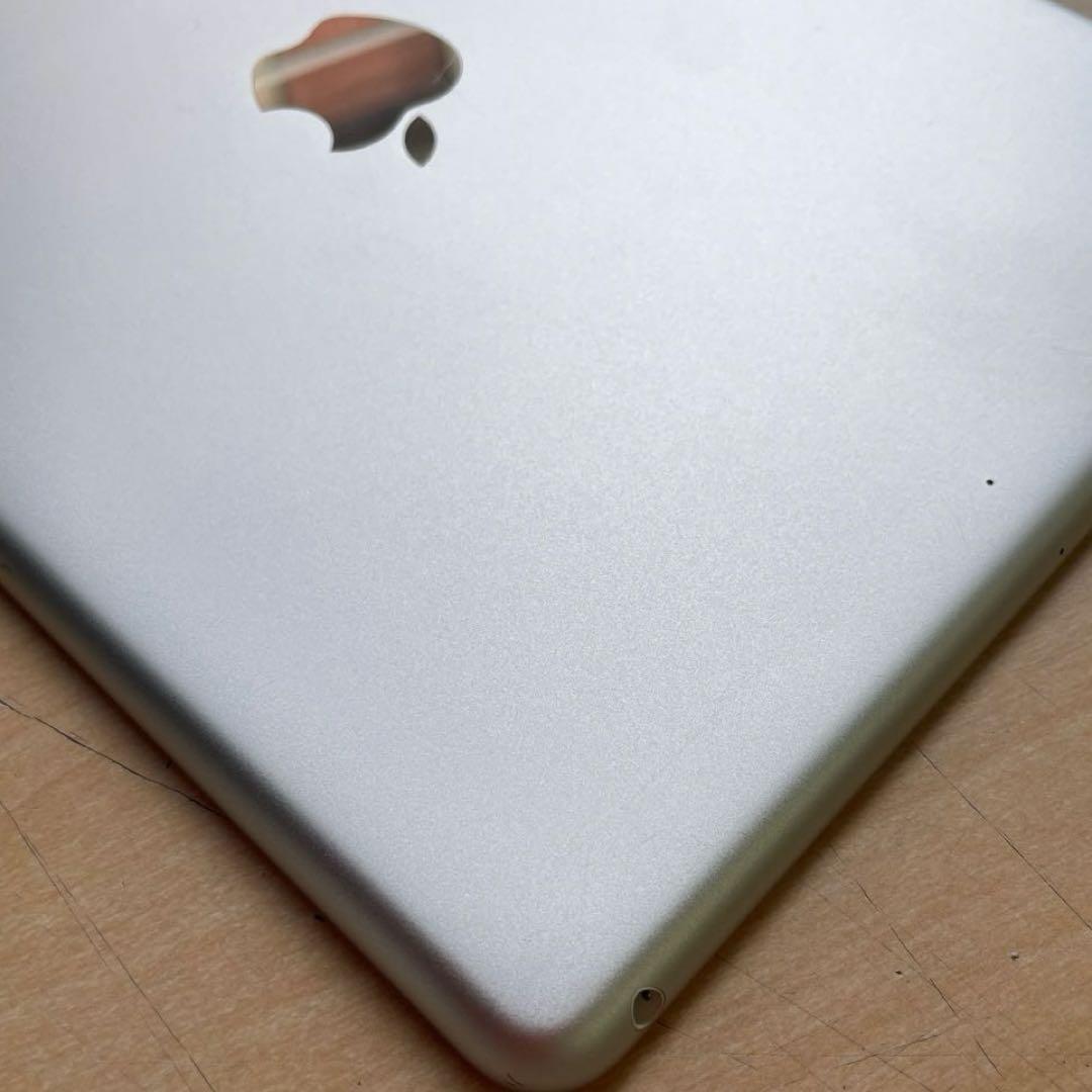 iPad 第6世代　A1893　Wi-Fiモデル　シルバー　32GB 美品　#9