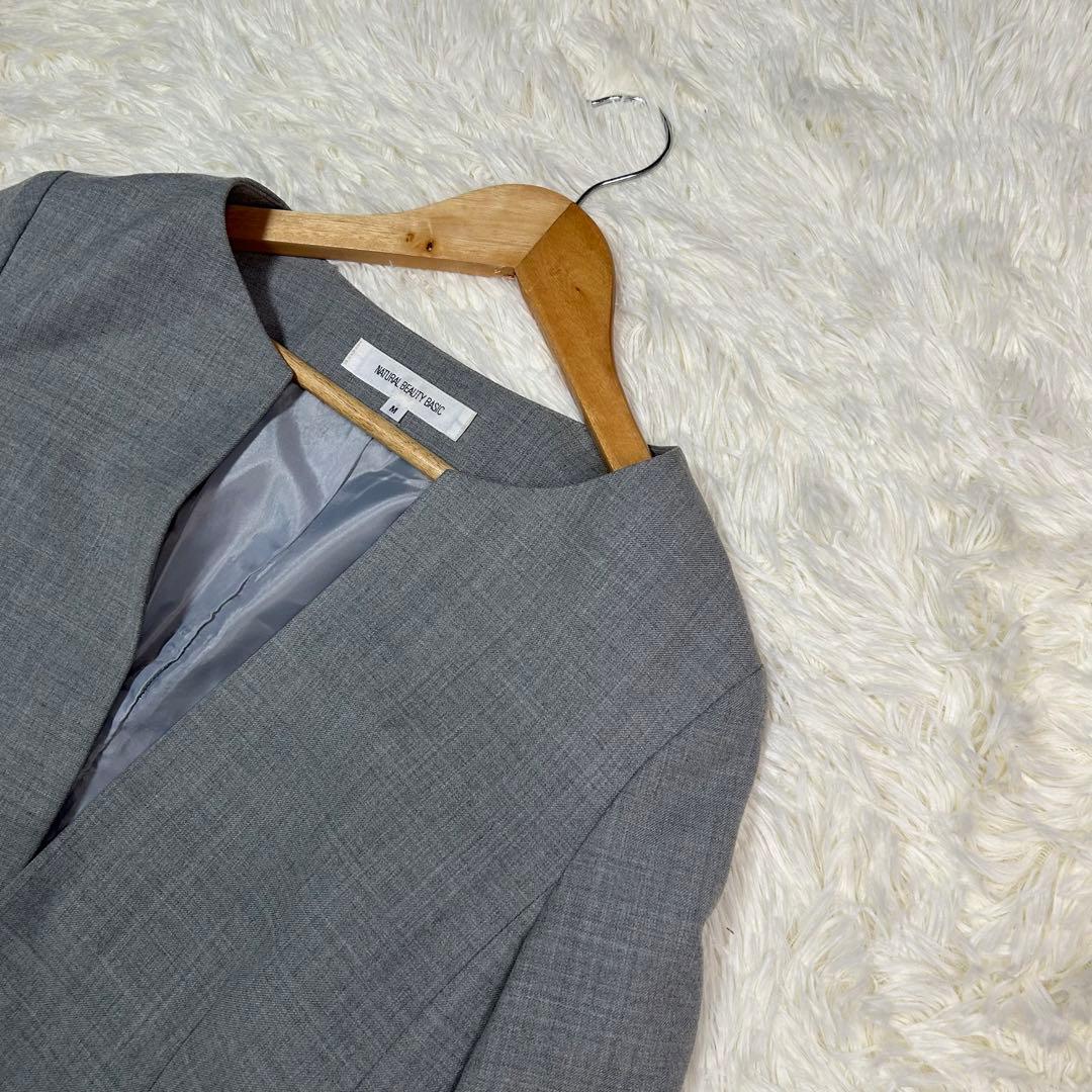 ナチュラルビューティーベーシック　ノーカラー　スーツ　セットアップ　洗えるスーツ