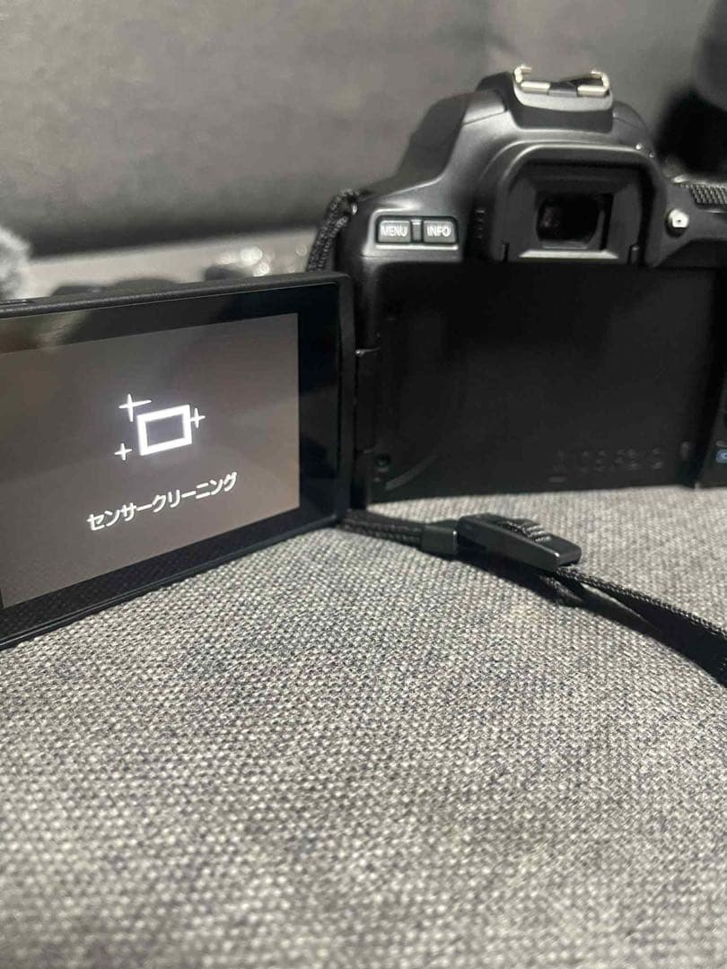 早い者勝ちCanon EOS Kiss X10 + EF-S 55-250mm