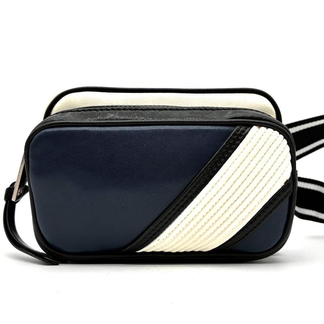 美品 ジバンシー ボディバッグ ミニバッグ ロゴ レザー 斜め掛け メンズ 黒紺