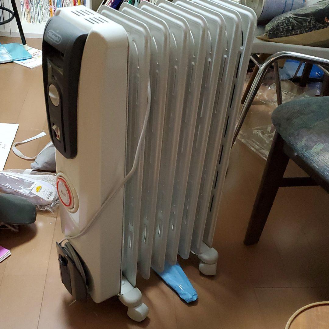 電気ヒーター DeLonghi H770812EFSN