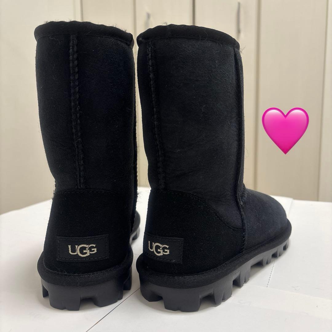 未使用品　UGG 5835 ムートン　ブーツ 22cm