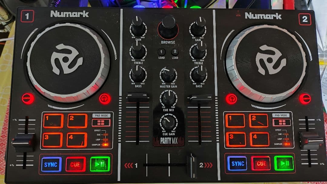 【動作確認済】Numark Party Mix DJコントローラー
