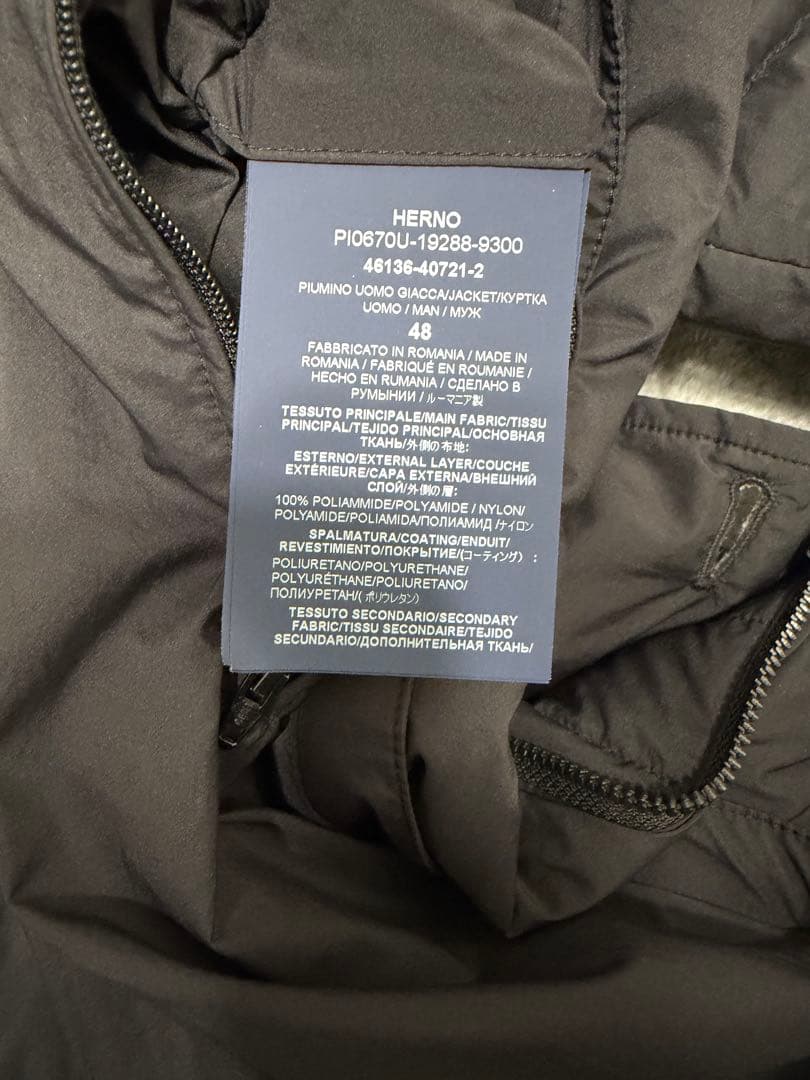 HERNO黒 フード付きダウンジャケットメンズ48