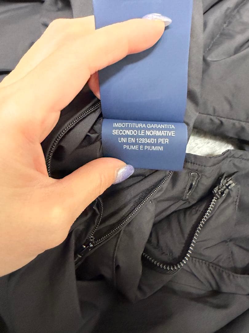 HERNO黒 フード付きダウンジャケットメンズ48