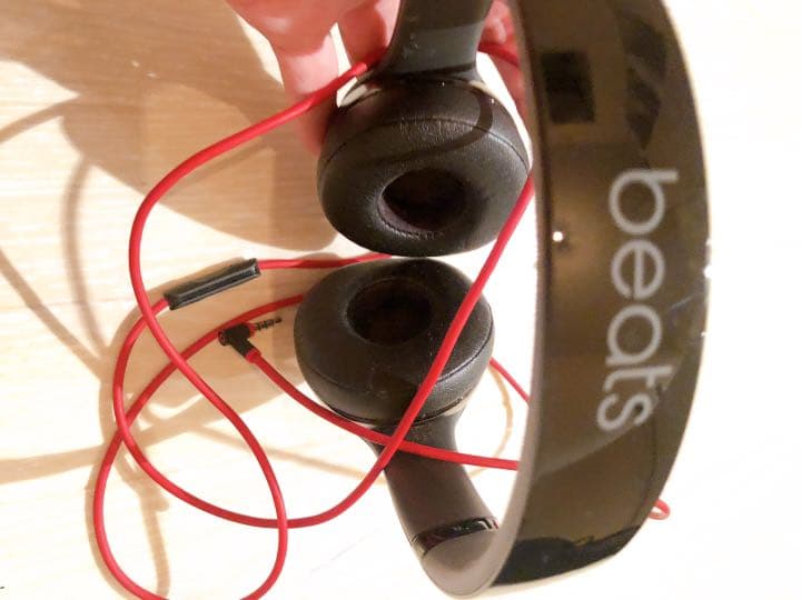 Beats ヘッドフォン BLACK