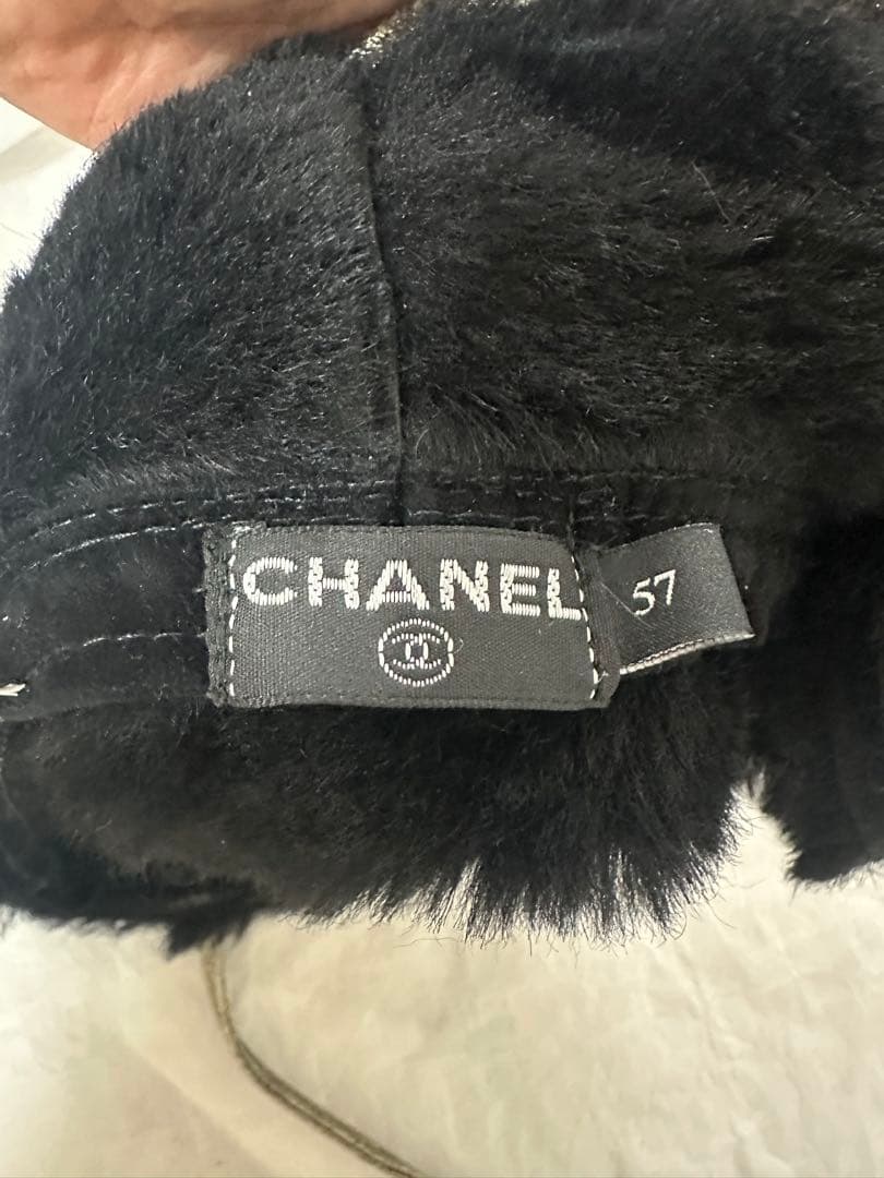 希少　CHANEL シルバー ブラック 帽子