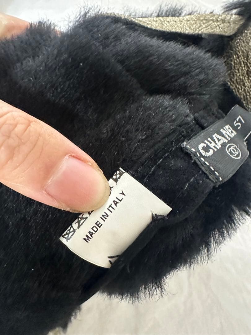 希少　CHANEL シルバー ブラック 帽子