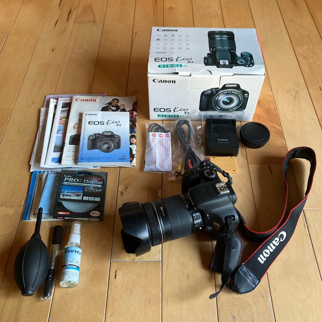 カメラ　EOS Kiss X4 EF-S18-135 IS レンズキット