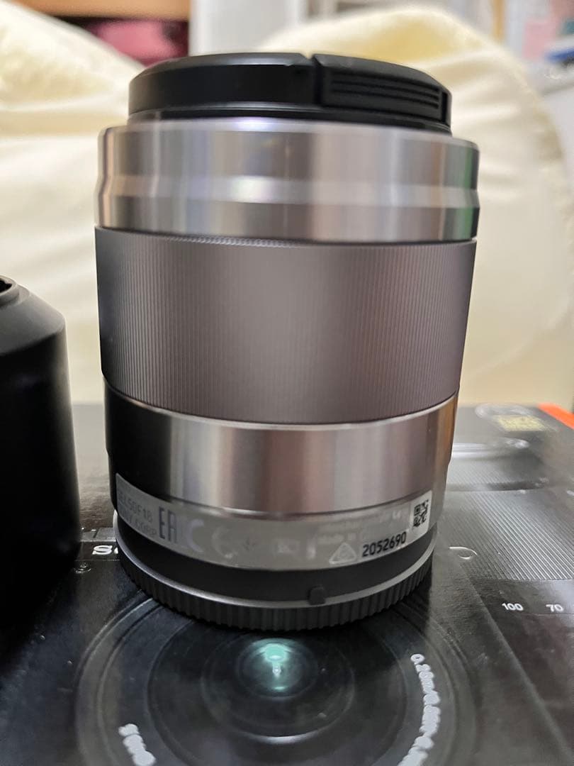 SEL50F18 ossシルバー