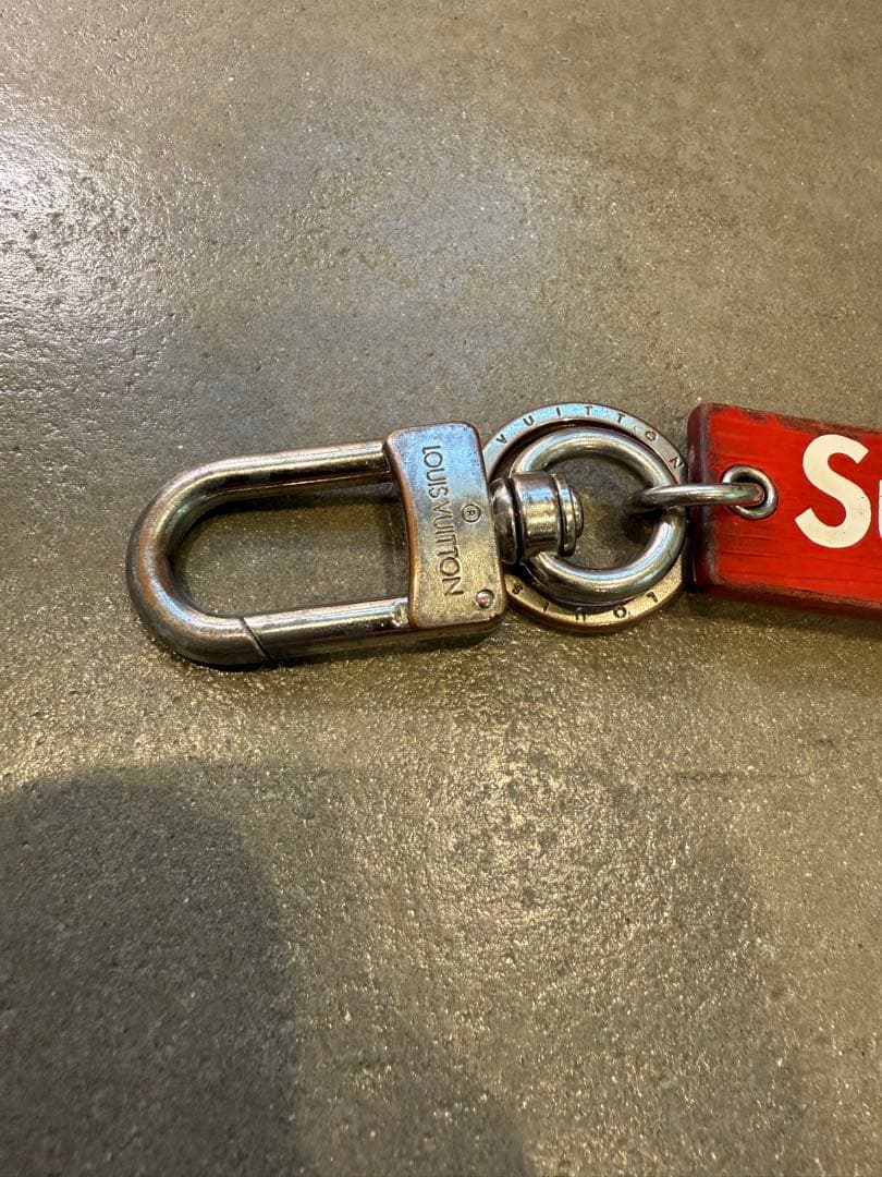 Supreme VUITTON キーホルダー