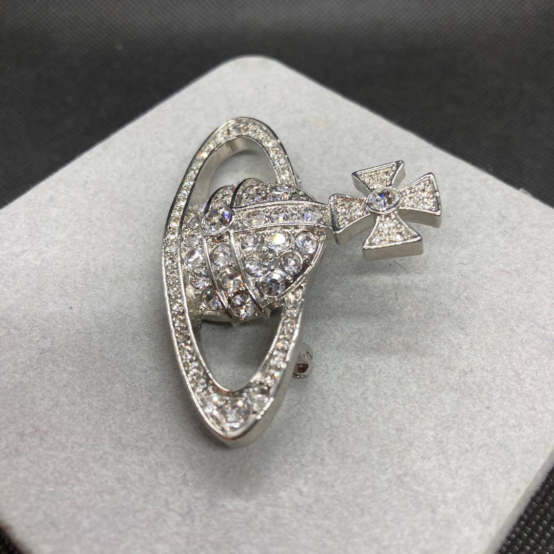 即決 Vivienne Westwood ヴィヴィアンウエストウッド ブローチ