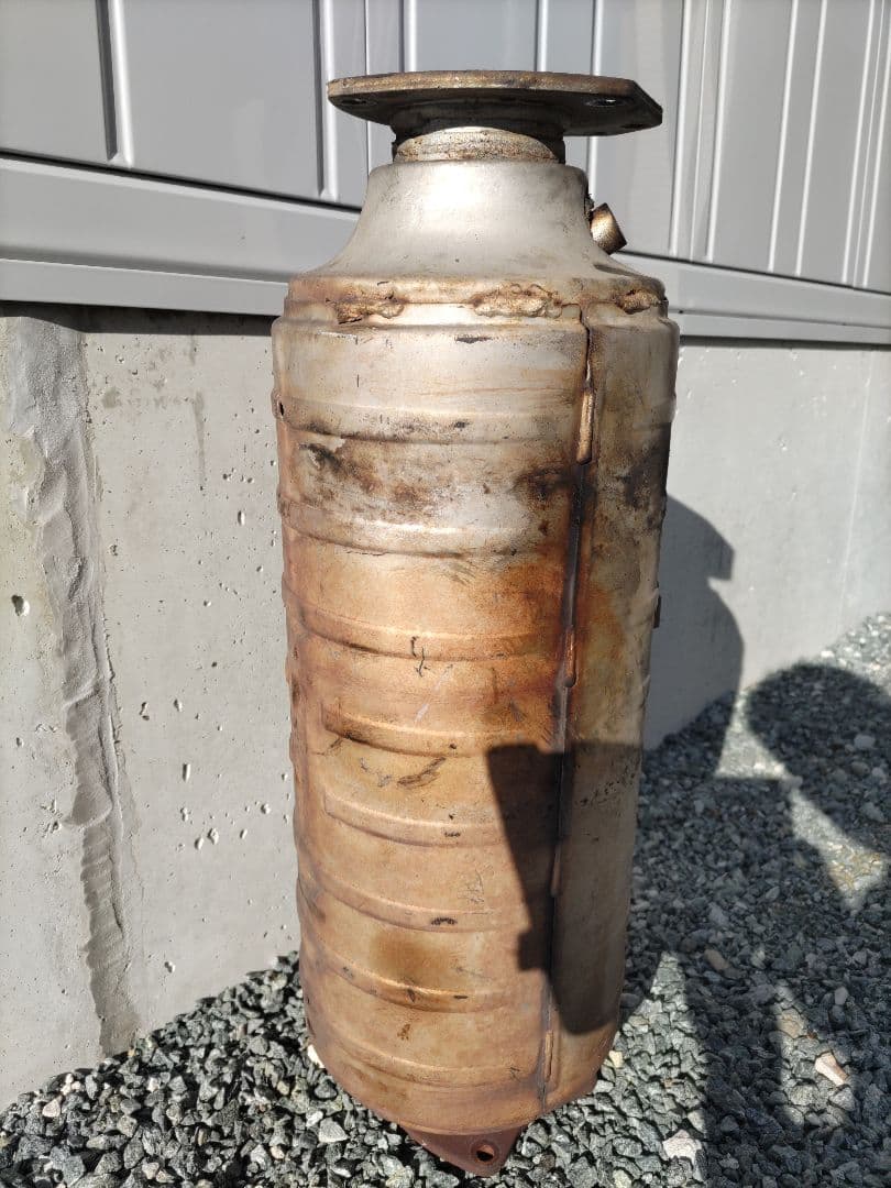 三菱ふそう　キャンター4P10 DPFマフラー触媒 ME559982 ジャンク