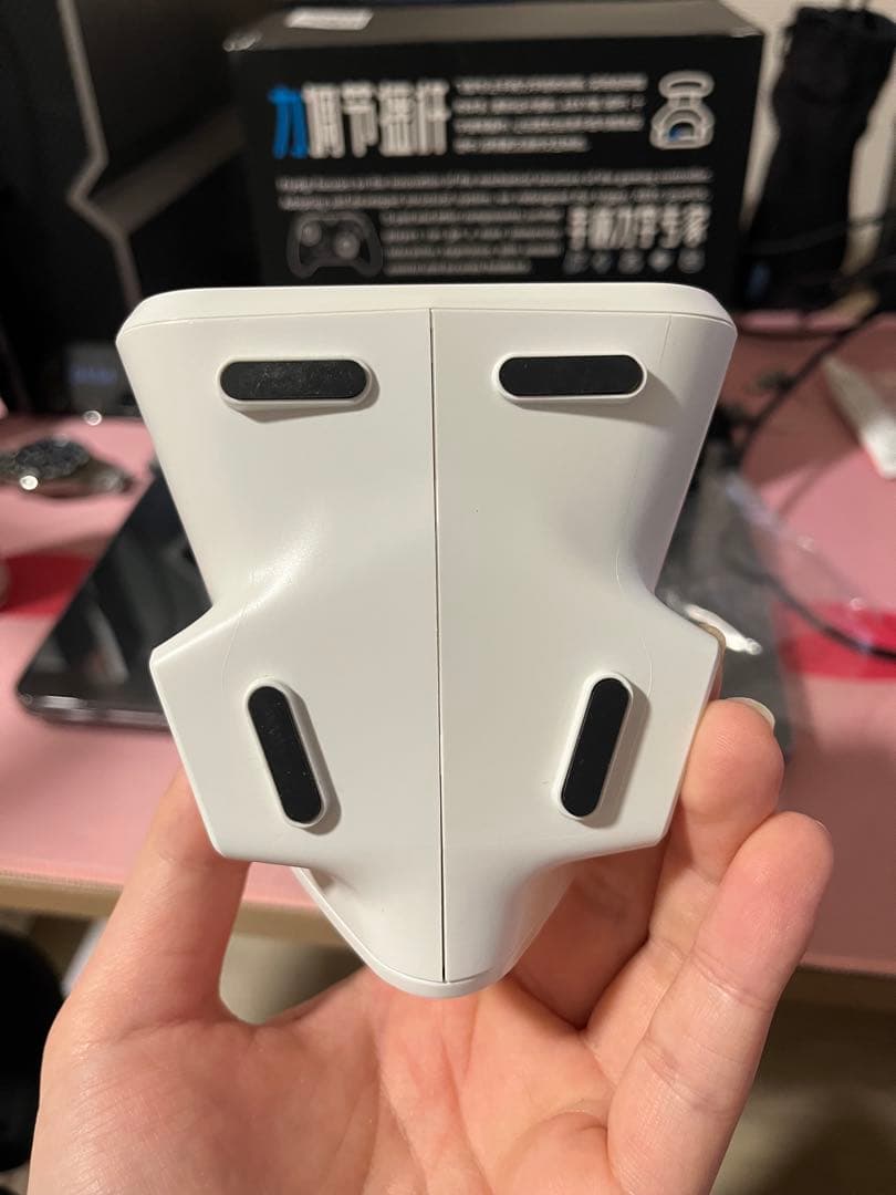 Flydigi Apex 4 & 専用充電ドック