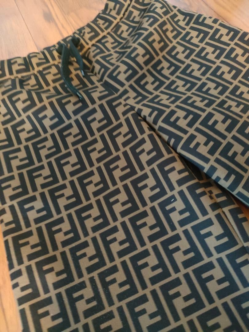 k17 FENDIキッズ　フェンディキッズ　パンツ