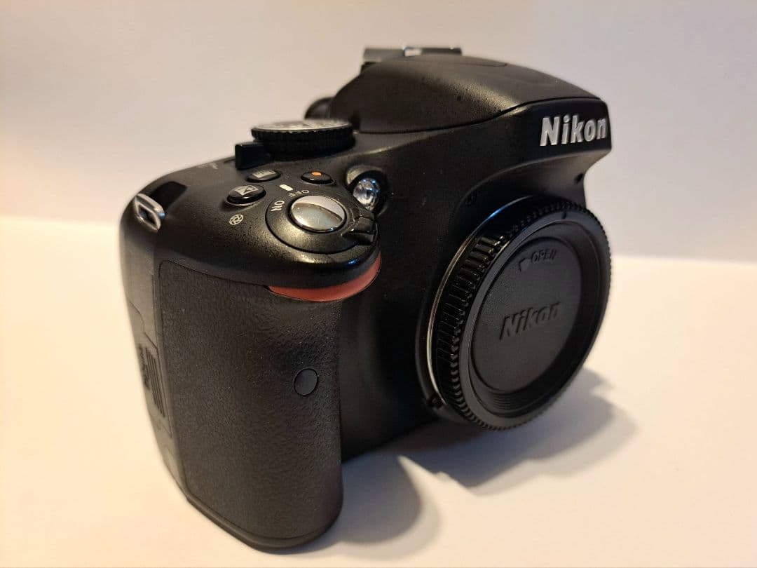 Nikon D5100 一眼レフカメラ+オマケレンズ