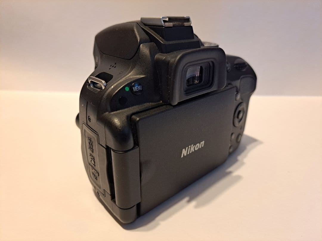 Nikon D5100 一眼レフカメラ+オマケレンズ