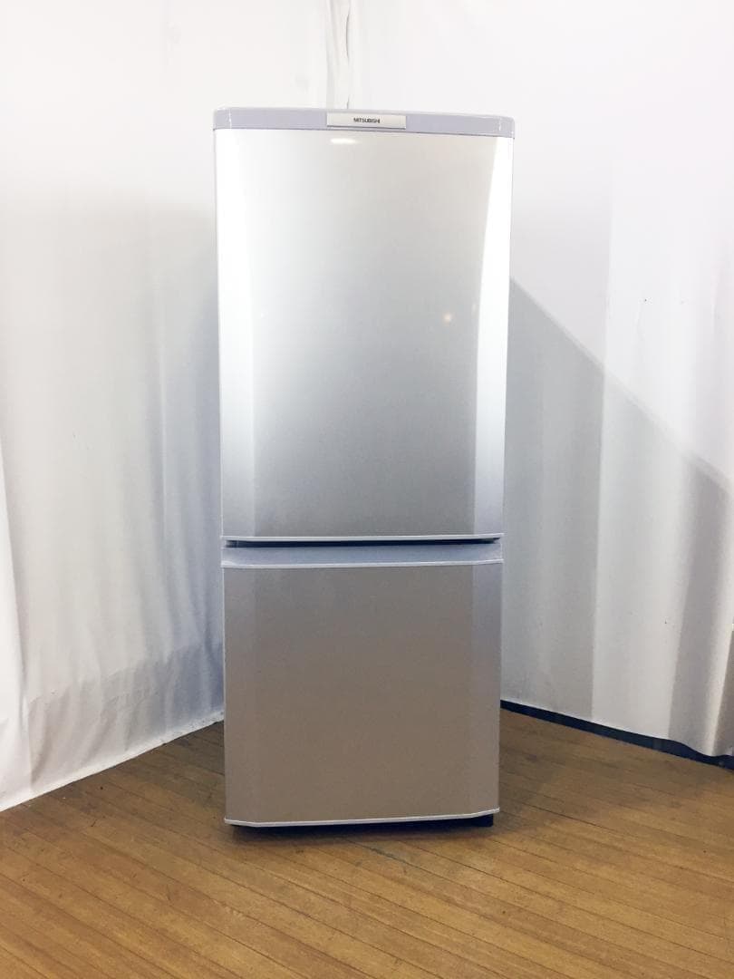 玄関前♦三菱 146L 冷蔵庫【♦MR-P15S-S】