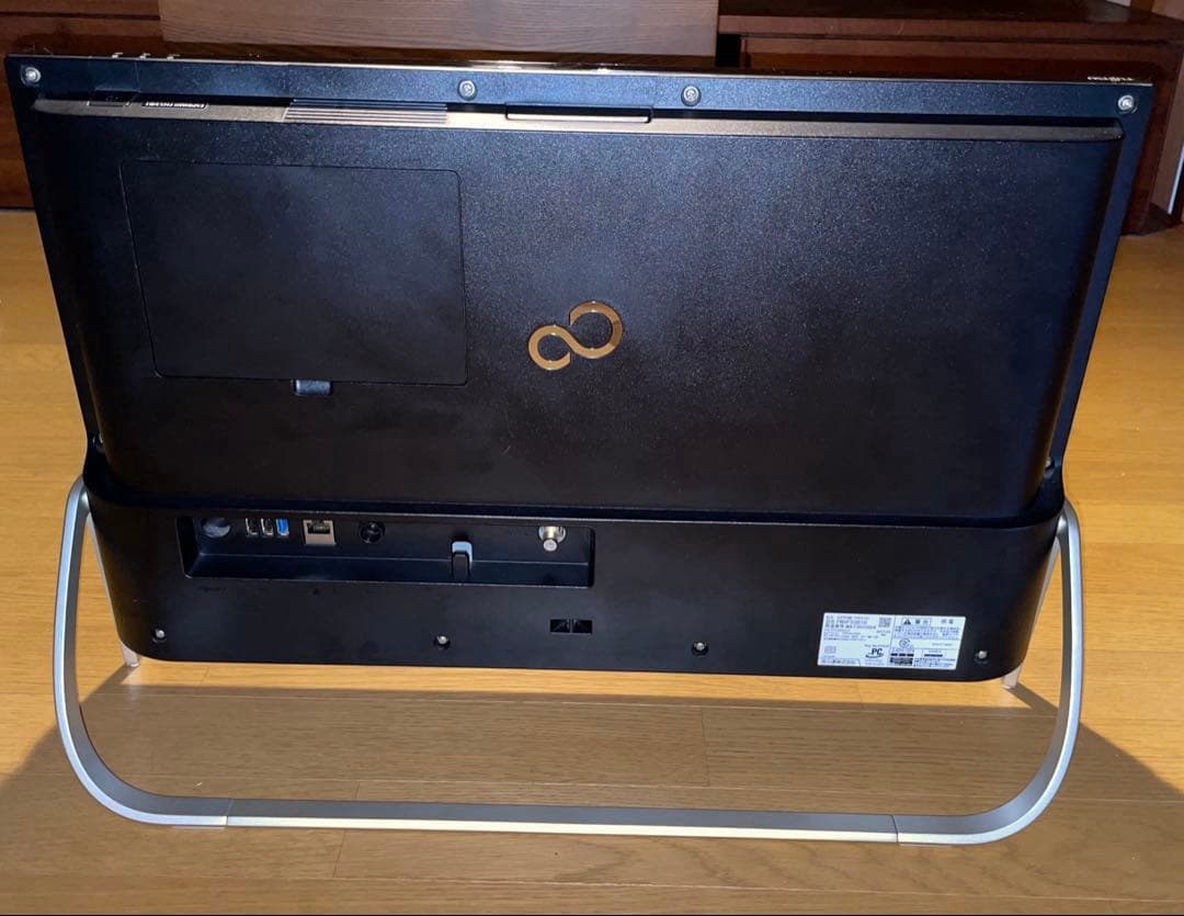 <週末特価> 富士通 一体型デスクトップPC FMVF53B1B SSD換装済