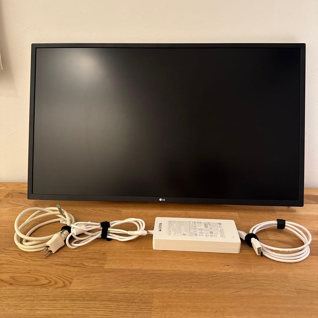 4K対応、LG 32UL750-W 32インチモニター、美品