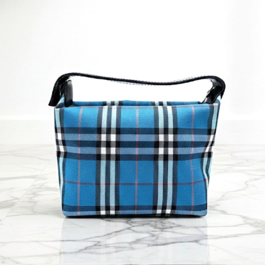 ✨未使用級✨BURBERRY バーバリー　アクセサリーポーチ　ノバチェック