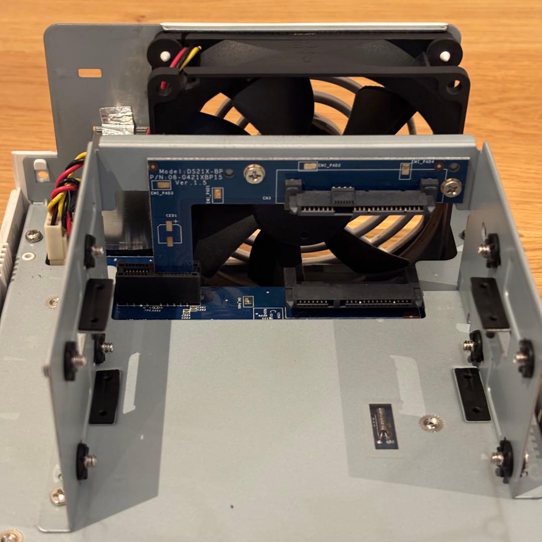 外付けハードディスク・ドライブ Synology DiskStation DS215j NAS