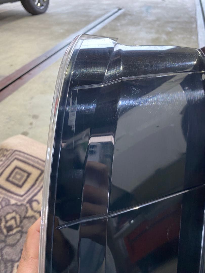 日産セレナ　テールランプ