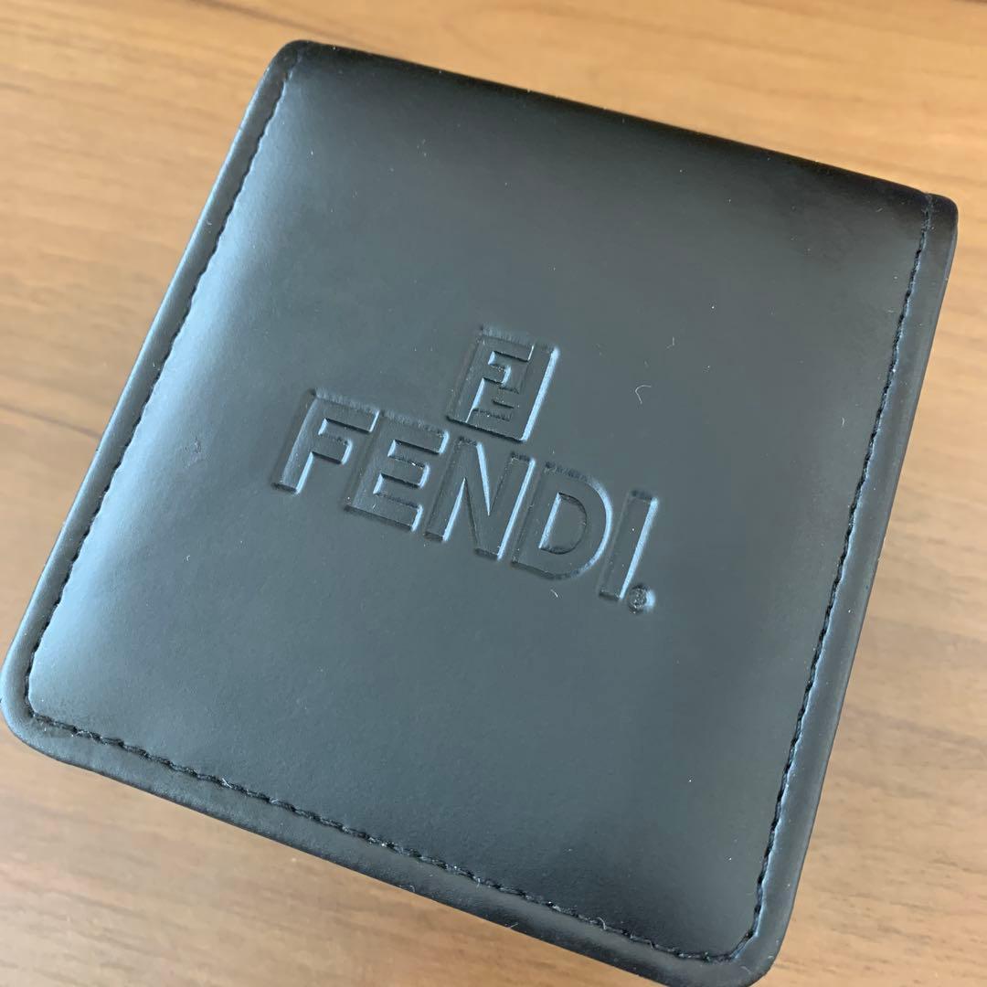 FENDI スイス製 3250L QZ バングルウォッチ