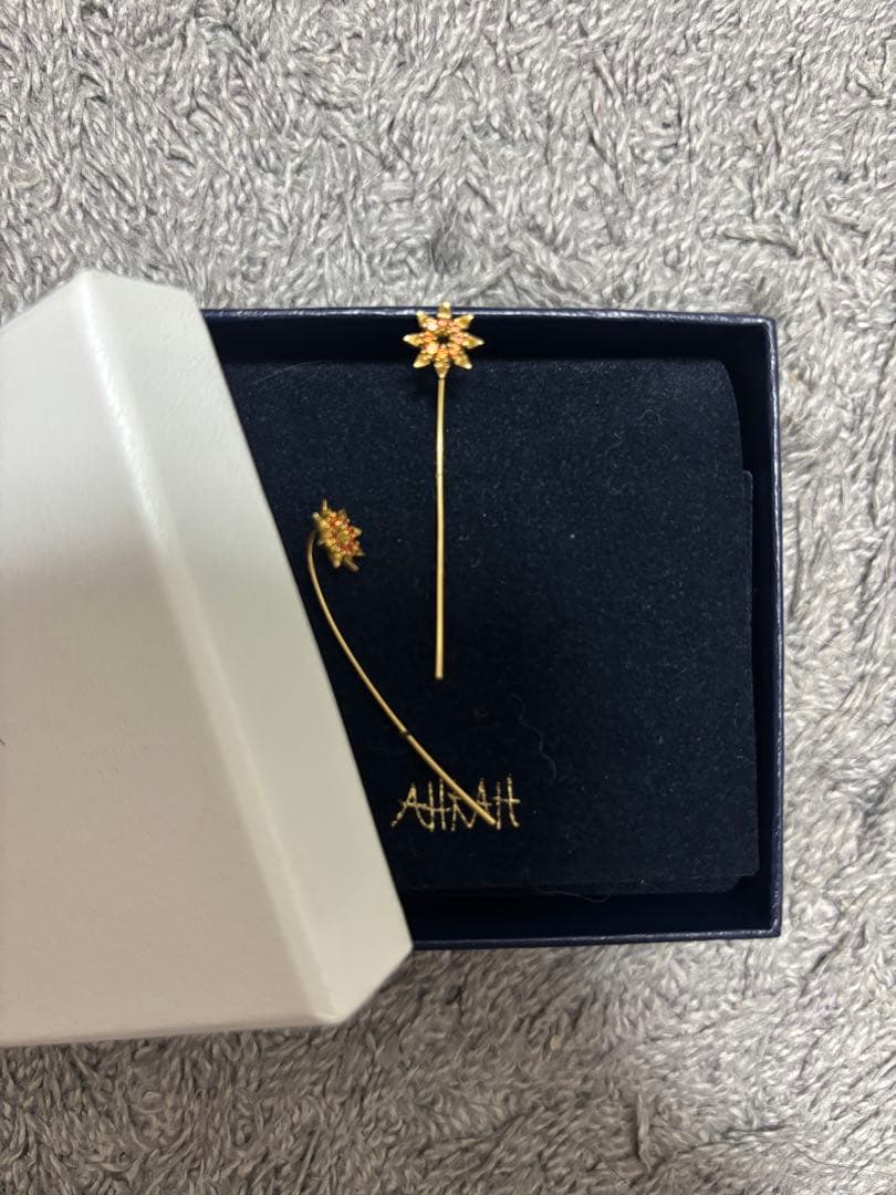 AHKAH プチソレイユ ピアス 18Kイエローゴールド 片耳用 2個セット